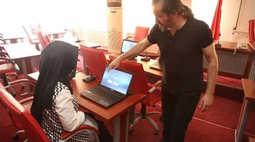 Ey&uuml;p Belediyesi Milli İşletim Sistemi Pardus&rsquo;a Ge&ccedil;iyor