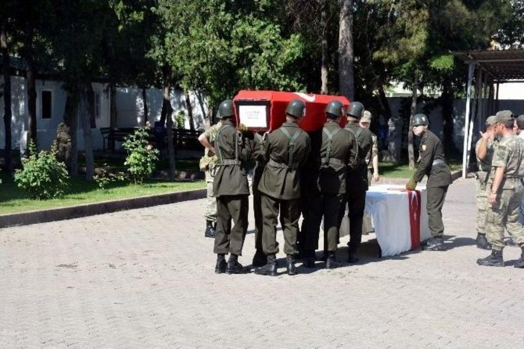 Şehit Uzman &Ccedil;avuş İ&ccedil;in Askeri T&ouml;ren D&uuml;zenlendi