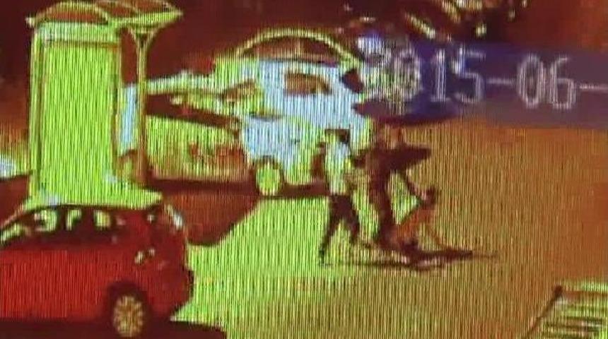 Kamyonetiyle Drift Yapan S&uuml;r&uuml;c&uuml;ye Mahalleliden Dayak