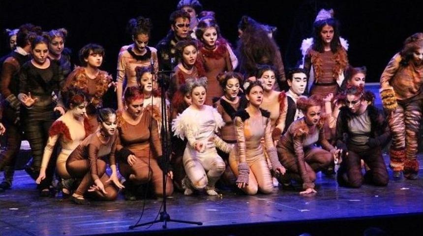 Ted Koleji &Ouml;ğrencileri Cats M&uuml;zikali&rsquo;ni Sahnelendiler