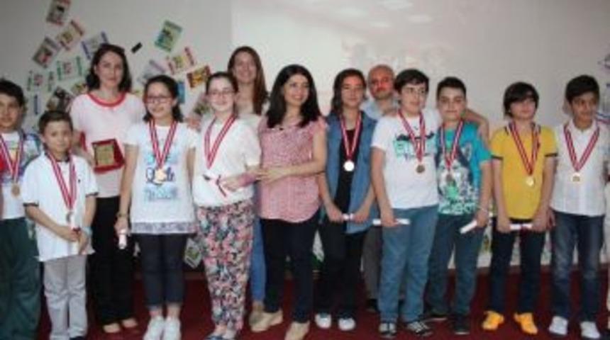 Matematik Olimpiyatlarında Derece Giren &Ouml;ğrencilere &Ouml;d&uuml;lleri Verildi