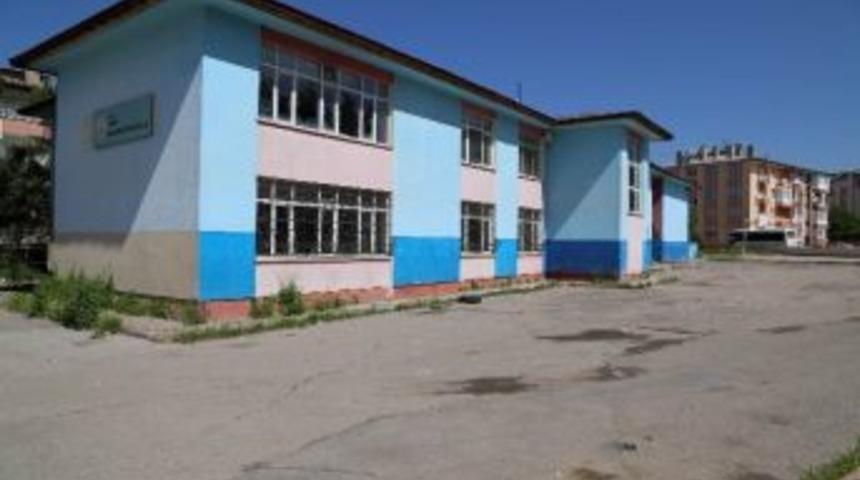 &Uuml;lk&uuml; İmam Hatip Ortaokulu&rsquo;nun İhalesi Yapıldı