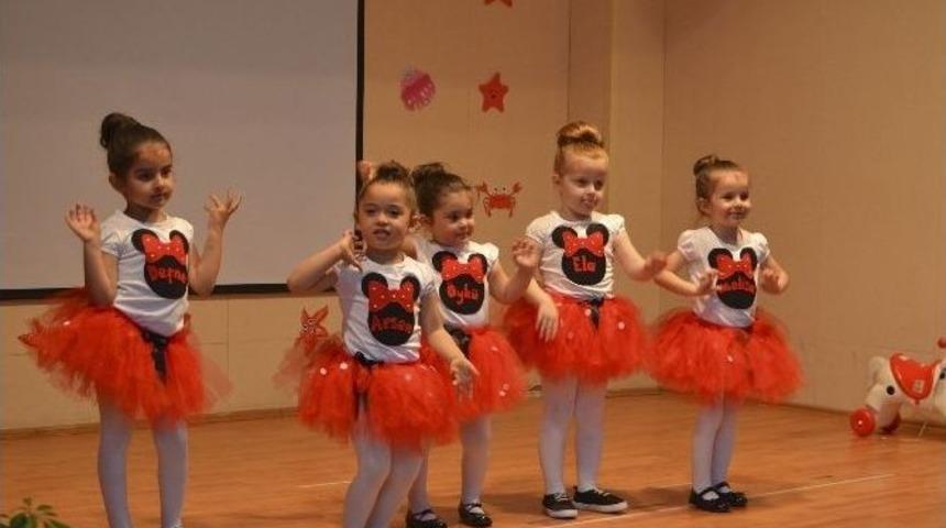 Miniklerden Yıl Sonu G&ouml;sterisi