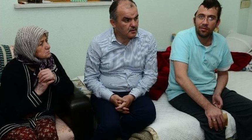 Kafatasının Bir Kısmı Alınan Hastaya Başkan G&uuml;rlesin&rsquo;den Ziyaret