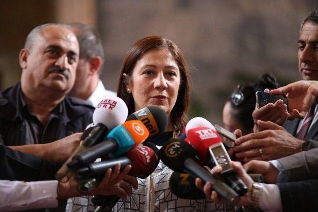 &Ccedil;orum&rsquo;dan Milletvekili Se&ccedil;ilen Kurt, Meclise Eşi İle Birlikte Geldi 2