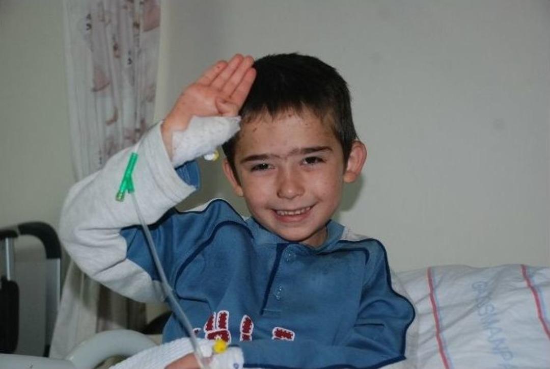 5 G&uuml;n Sonra Ormanda Bulunan Mustafa, Yağmur Suyu İ&ccedil;erek Hayata Tutunmuş