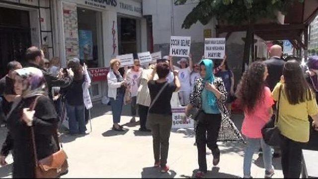 Cumhuriyet Kadınları Derneği'nden Aym Kararına Protesto