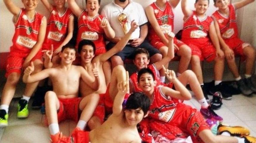 Banvit&rsquo;in Minikleri Şampiyon Oldu