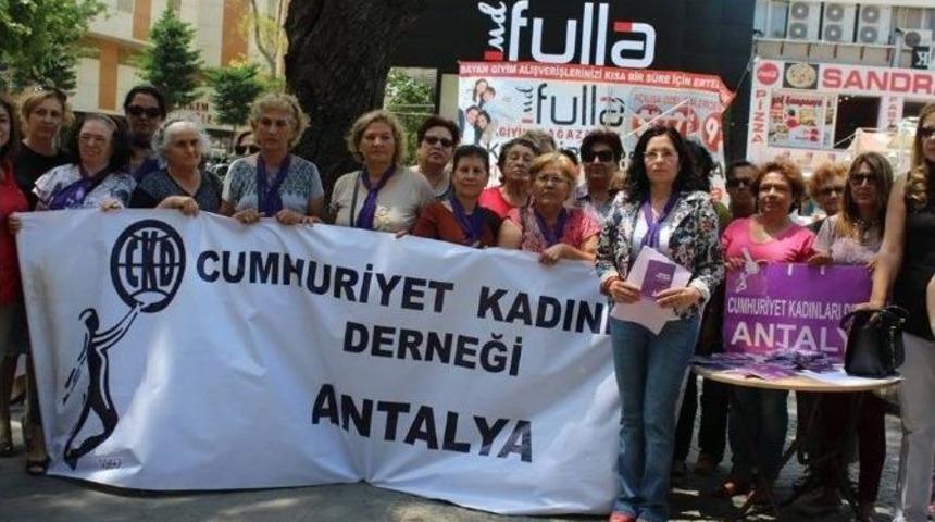 Cumhuriyet Kadınları&rsquo;ndan Dini Nikah Kararı A&ccedil;ıklaması
