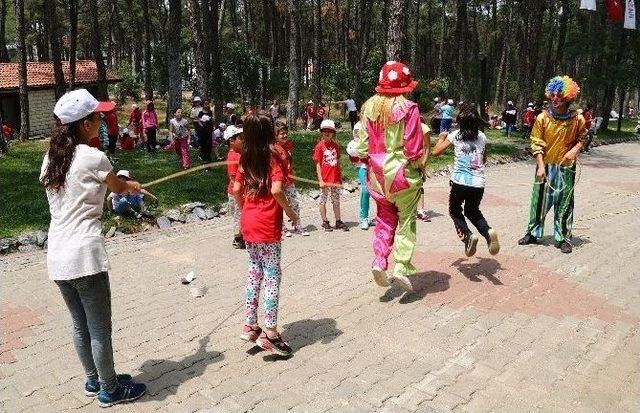 Bilgi Evi Öğrenciler Stres Attı