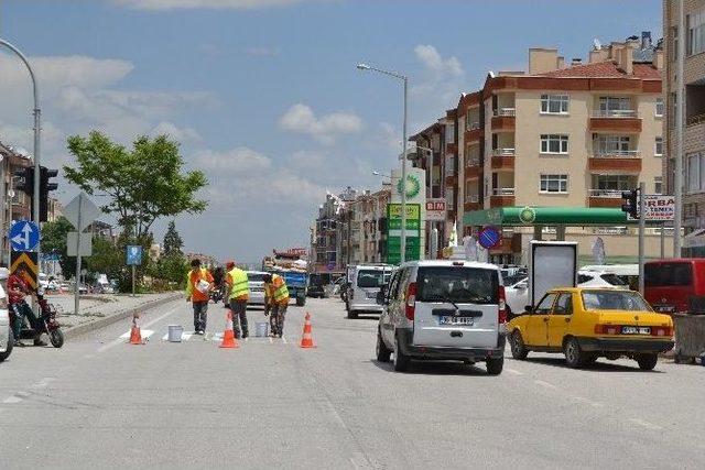 Kulu’da Yol Çizgileri Yenileniyor