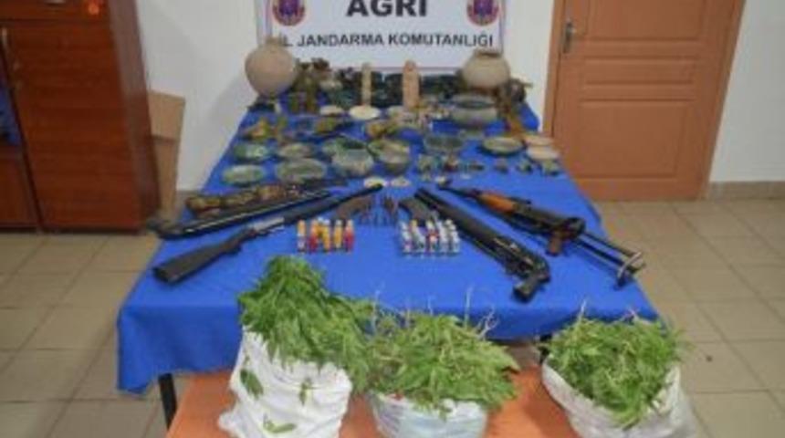 Ağrı&rsquo;da Tarihi Eser Ka&ccedil;ak&ccedil;ılarına Operasyon: 7 G&ouml;zaltı