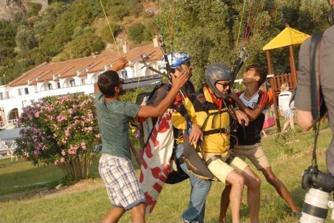 Fethiye&rsquo;de G&ouml;ky&uuml;z&uuml;nde Evlilik Teklifi