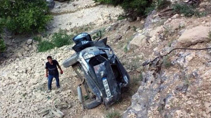 Otomobil U&ccedil;uruma Yuvarlandı