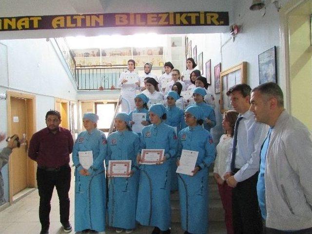Afyonkarahisar&rsquo;da Termal Otellere Diplomalı Aş&ccedil;ılar Geliyor 1