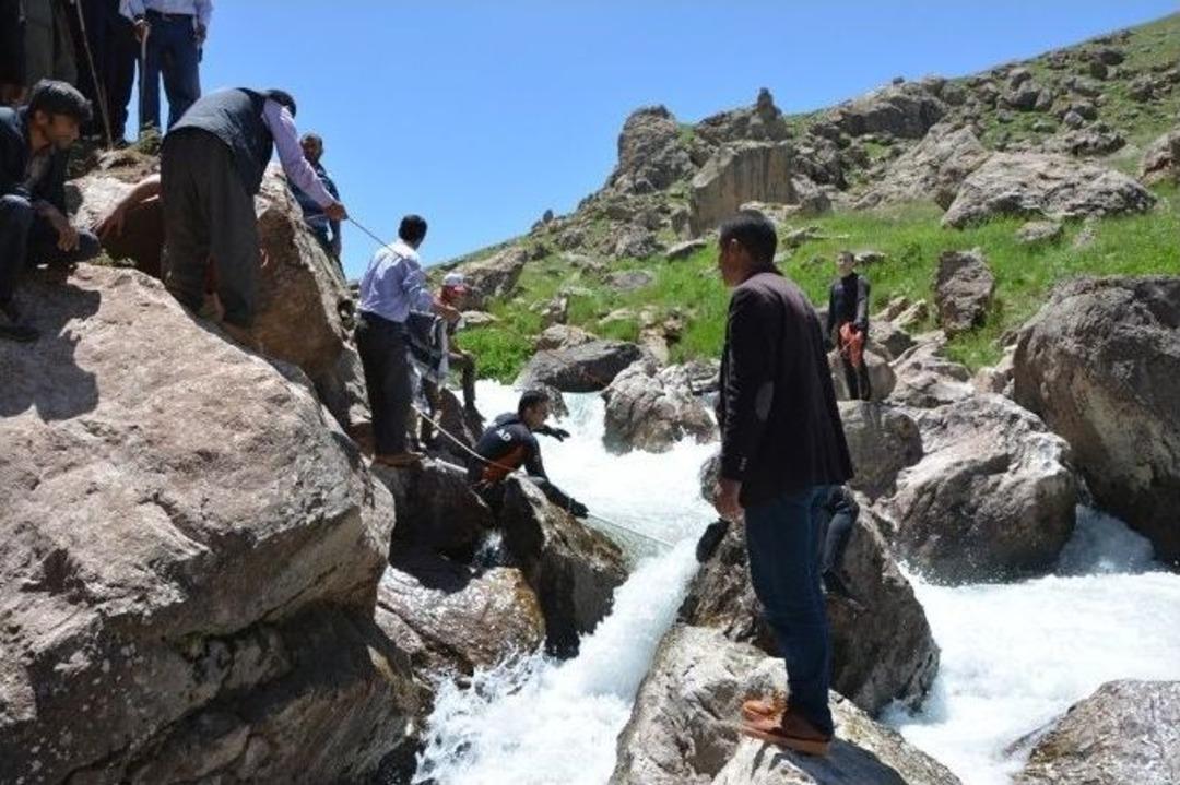 &Ccedil;atak&rsquo;ta Dereye D&uuml;şerek Kaybolan 2 Kadından Birinin Daha Cesedine Ulaşıldı