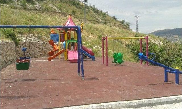 Parkta Komaya Giren 16 Yaşındaki &Ccedil;ocuk Hastanede &Ouml;ld&uuml; 1