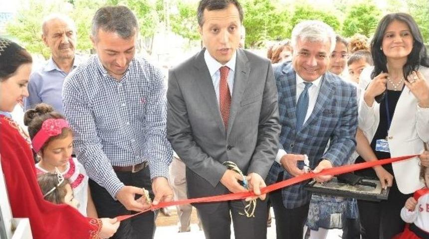 Yerköy Halk Eğitim Merkezi Yıl Sonu Sergisini Açtı