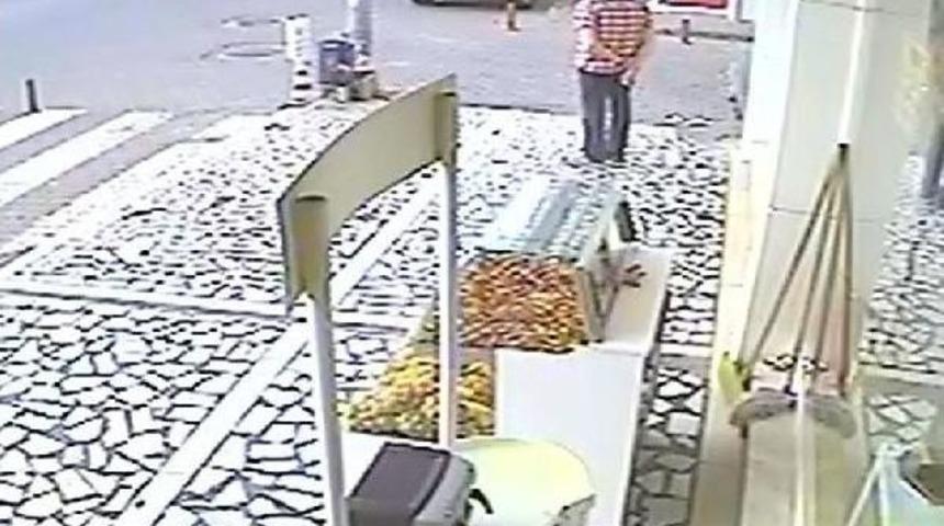 Kadın S&uuml;r&uuml;c&uuml;n&uuml;n Beyzbol Sopalı Intikamı