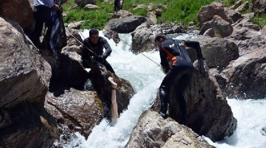 Nehirde Akıntıya Kapılan 4 Kadından 1'inin Daha Cesedi Bulundu