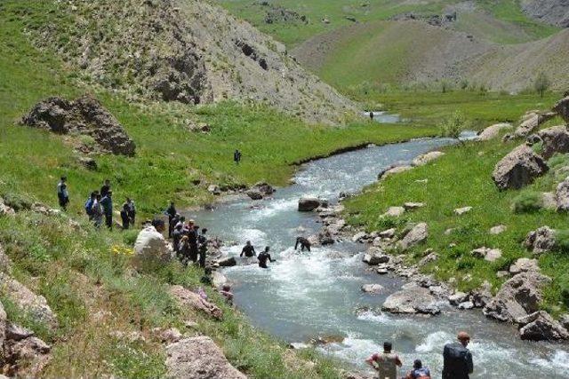 Nehirde Akıntıya Kapılan 4 Kadından 1'inin Daha Cesedi Bulundu