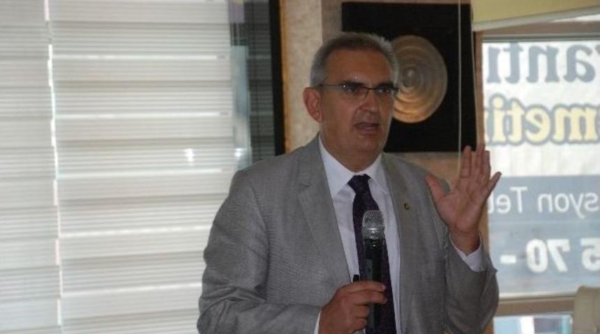 Derman: &ldquo;internete Yasak Değil, Sınır Konulmalı&rdquo;