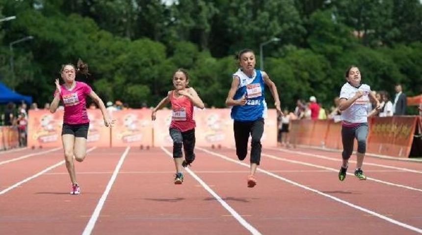 'cheetos T&uuml;rkiye'nin En Hızlısı' Ile T&uuml;rkiye'nin En Hızlı &Ccedil;ocukları Belli Oldu