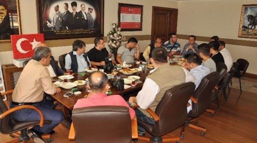 Başkan Alıcık, &ldquo;hizmetin Saati Olmaz&rdquo;