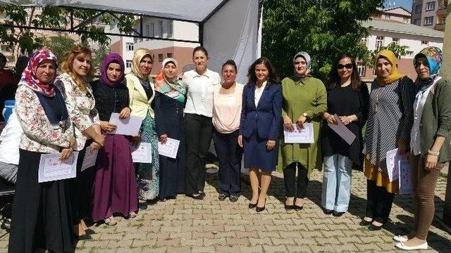 Muş&rsquo;ta Aile Destek Merkezi Kursiyerleri Sergi A&ccedil;tı 2