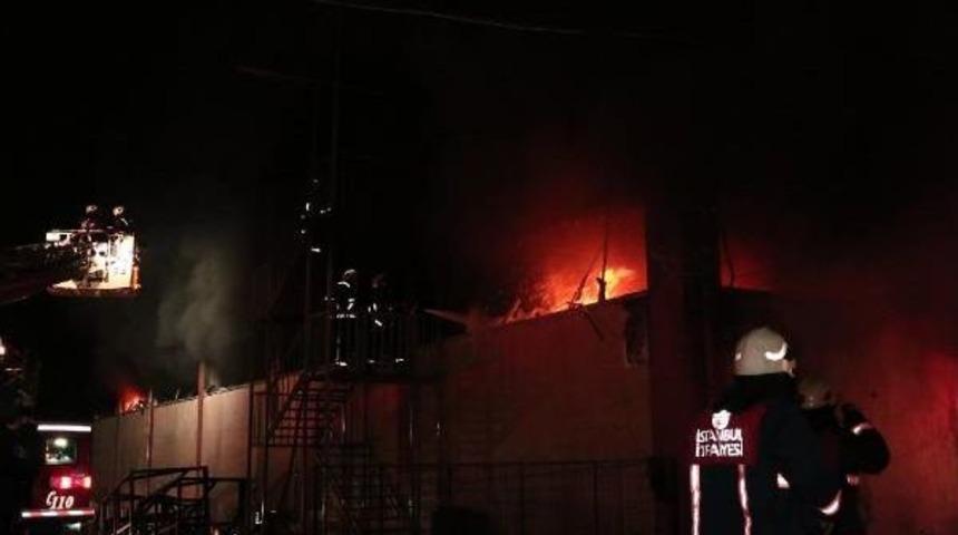 Hadımk&ouml;y'de T&uuml;l Deposunda Yangın