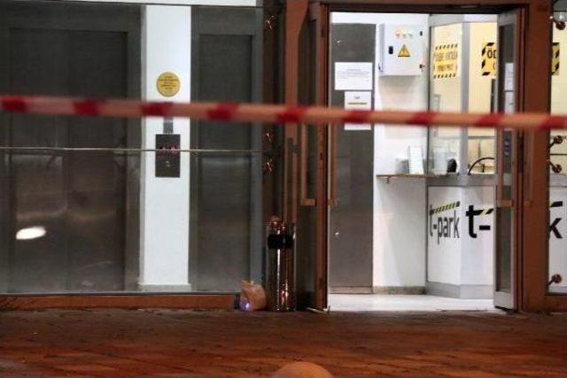 Vatan Caddesi nde Ş&uuml;pheli Paket Paniği 2