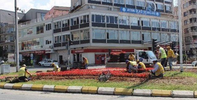 Seçim Biti İstasyon Meydanı Bakıma Alındı