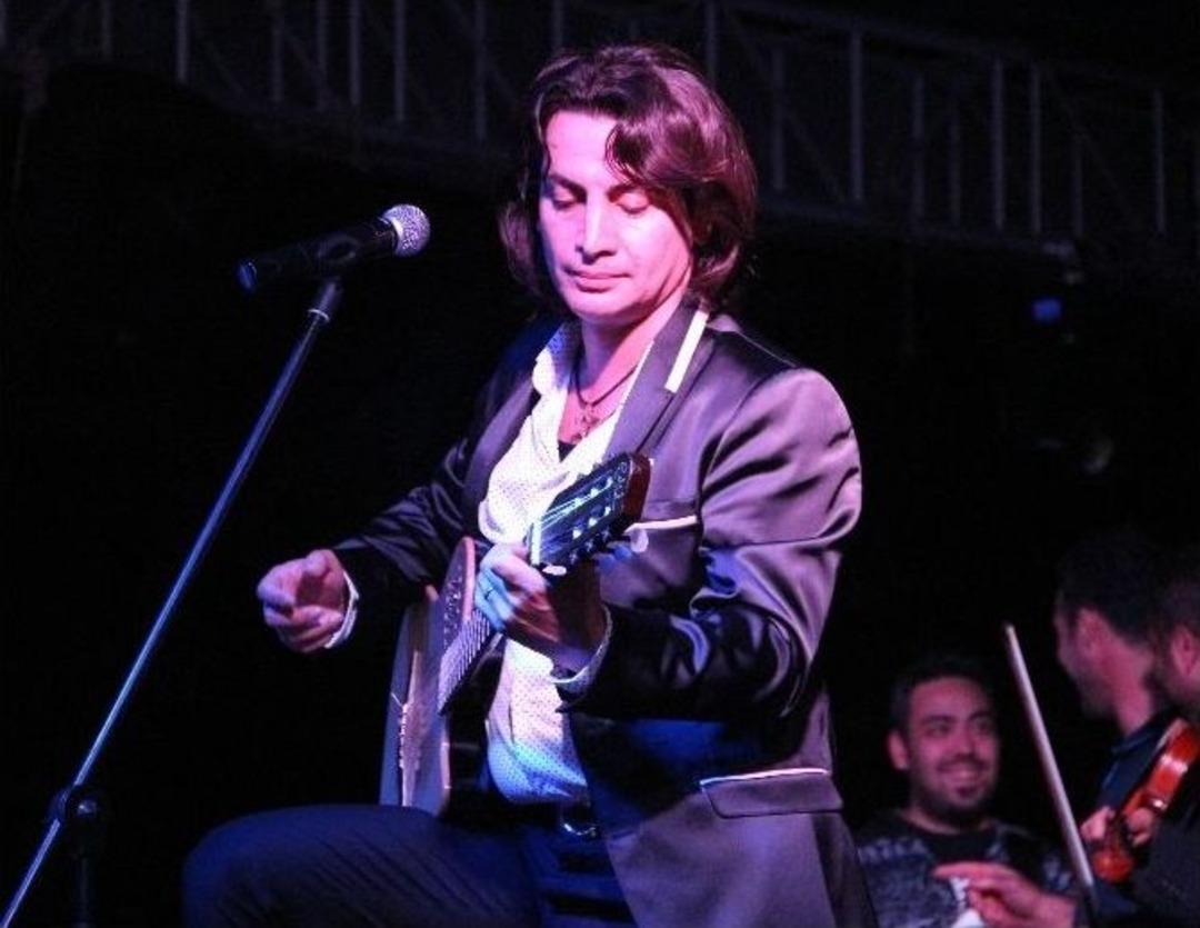 Murat Başaran&rsquo;dan Demirci&rsquo;de Konser