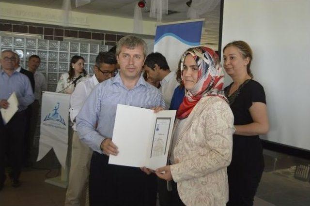 Başarılı &Ouml;ğrenci Ve &Ouml;ğretmenler &Ouml;d&uuml;llendirildi 3