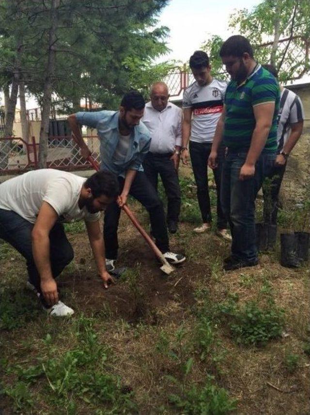 Üniversite Öğrencilerinden Örnek Kampanya