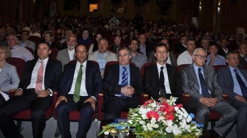 Ge&ccedil;mişten Geleceğe Dilovası Paneli Yapıldı