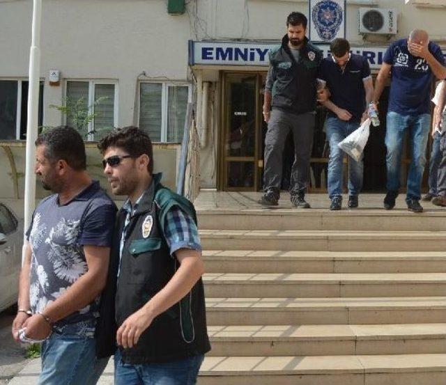Bursa Polisi 7.5 Kilo Eroin Ele Geçirdi, 3 Kişi Gözaltında