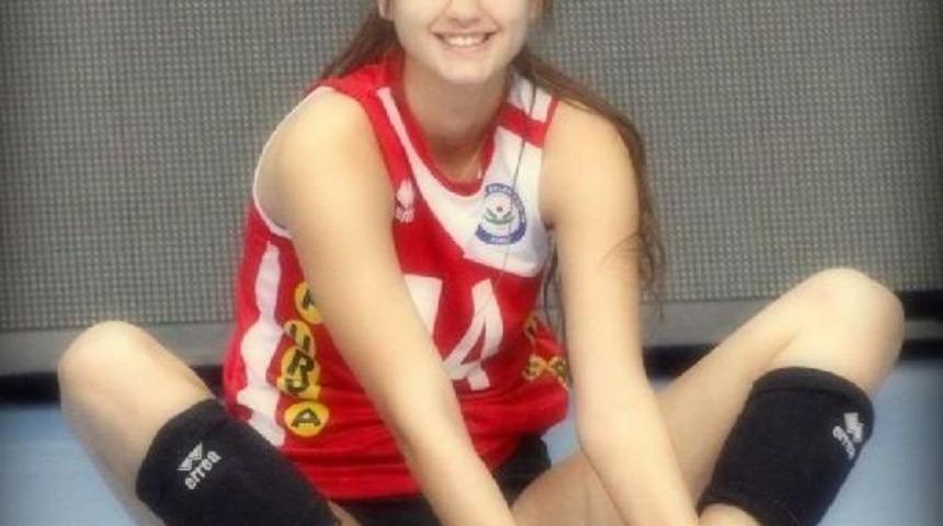 Bursalı Voleybolcu Ecem, T&uuml;rkiye G&uuml;zeli