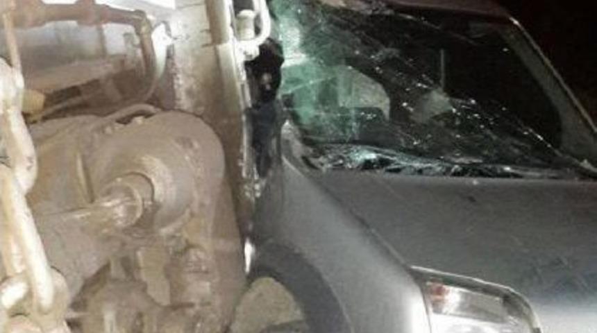Bariyeri Arızalı Hemzemin Ge&ccedil;itte Tren Kamyonete &Ccedil;arptı: 1 &Ouml;l&uuml;