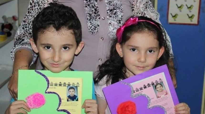Anaokulu &Ouml;ğrencilerinin Karne Sevinci