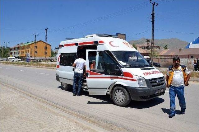 Y&uuml;ksekova&rsquo;da Yol Kenarına Terk Edilmiş Bebek Bulundu 2