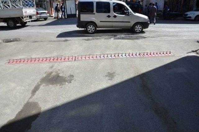 Ağrı Belediyesi Trafik Sorunun &Ccedil;&ouml;z&uuml;m&uuml; İ&ccedil;in &Ccedil;alışmalarını S&uuml;rd&uuml;r&uuml;yor 1