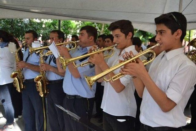 B&uuml;y&uuml;kşehir Orkestrası İle Bandosu Adıyaman M&uuml;zik Festivalinde 3