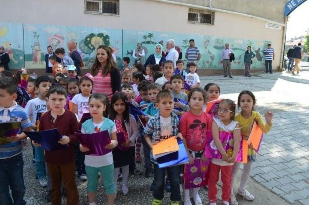 Kula&rsquo;da 7 Bin 801 &Ouml;ğrenci Karne Aldı