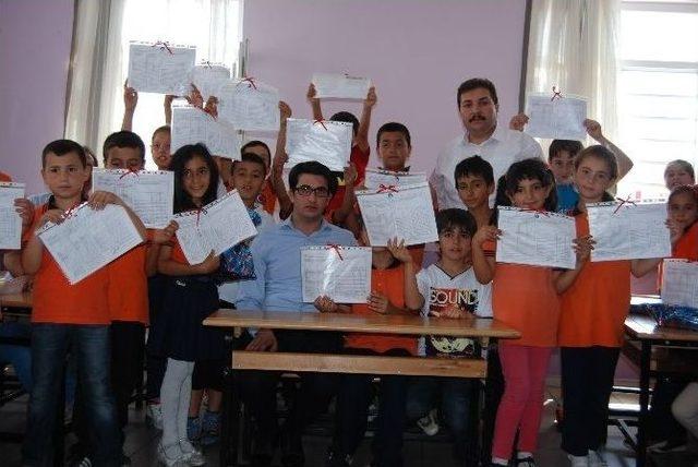 &Ouml;ğreciler Karnelerine Kavuştu 2