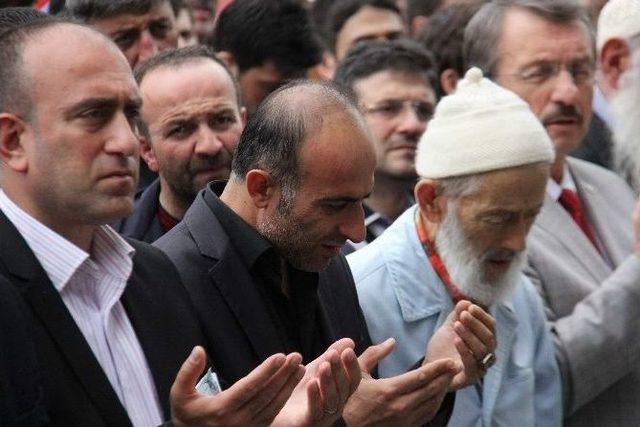 Rizeli Gen&ccedil; Son Yolculuğuna Uğurlandı 1