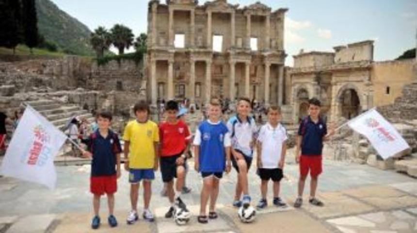 Aykut Kocaman'la Salih U&ccedil;an Balkan Cup'a Konuk