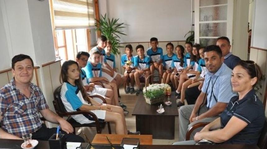 Mendili De, &Ouml;d&uuml;l&uuml; De Kaptılar