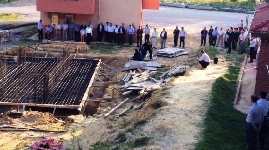 &Ouml;ğrenci Yurdunun Temeli Dualarla Atıldı