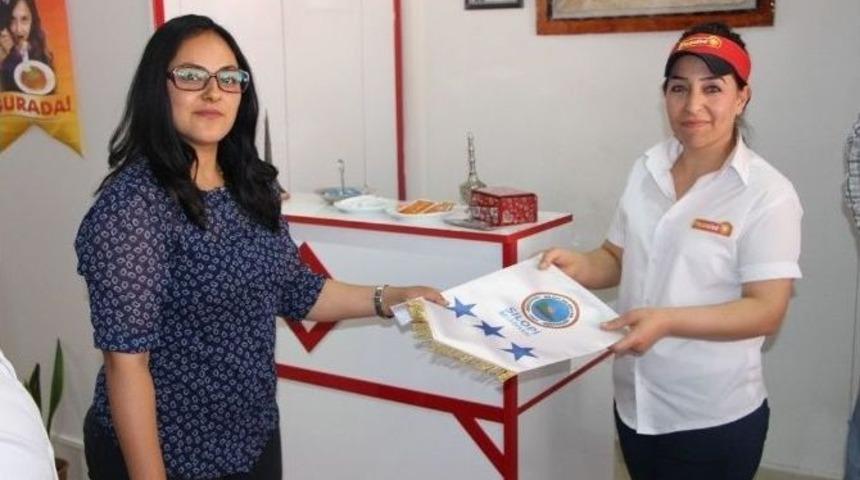 Silopi&rsquo;de İş Yerlerine Beyaz Bayrak Verildi